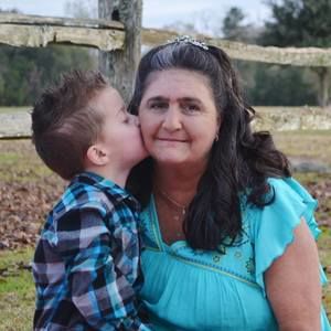 Meet your Posher, Debbie